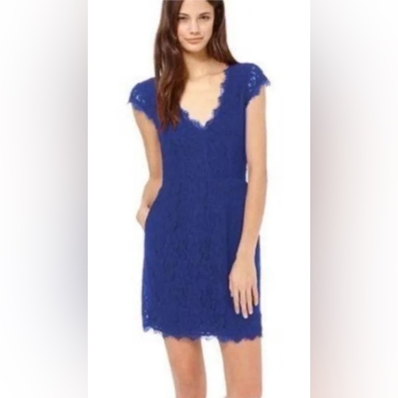 Babaton Dresses & Skirts - Aritzia Babaton Elegant Blue Lace Dress